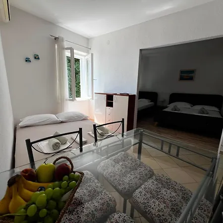 Lower * Baška Voda